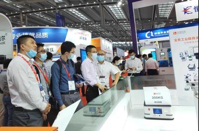 聚焦面板智造未來(lái)，迦智科技攜創(chuàng)新工業(yè)物流方案閃耀C-Touch